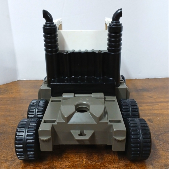 1984 Fisher-Price Husky Helpers Semi Truck Rig #327 - Picture 4 of 10